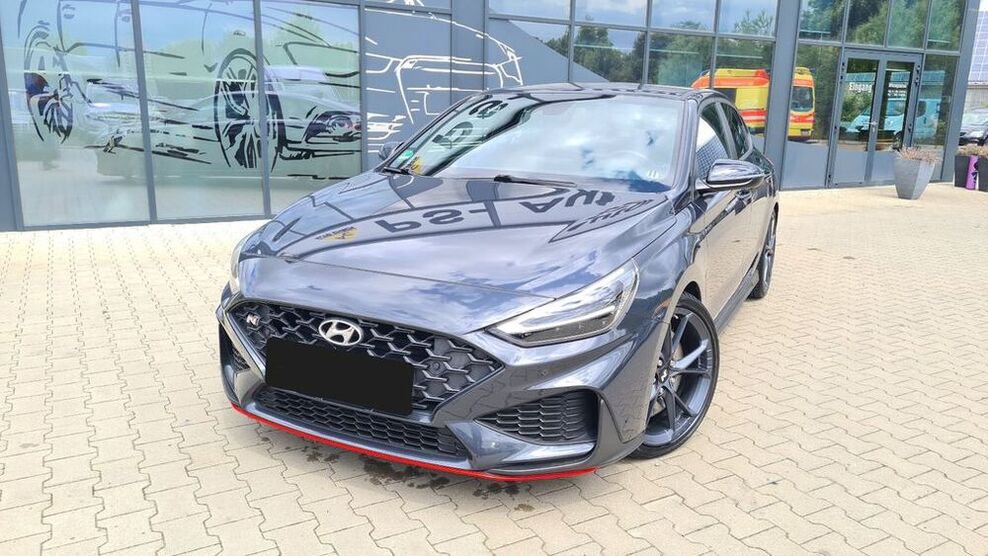 i30