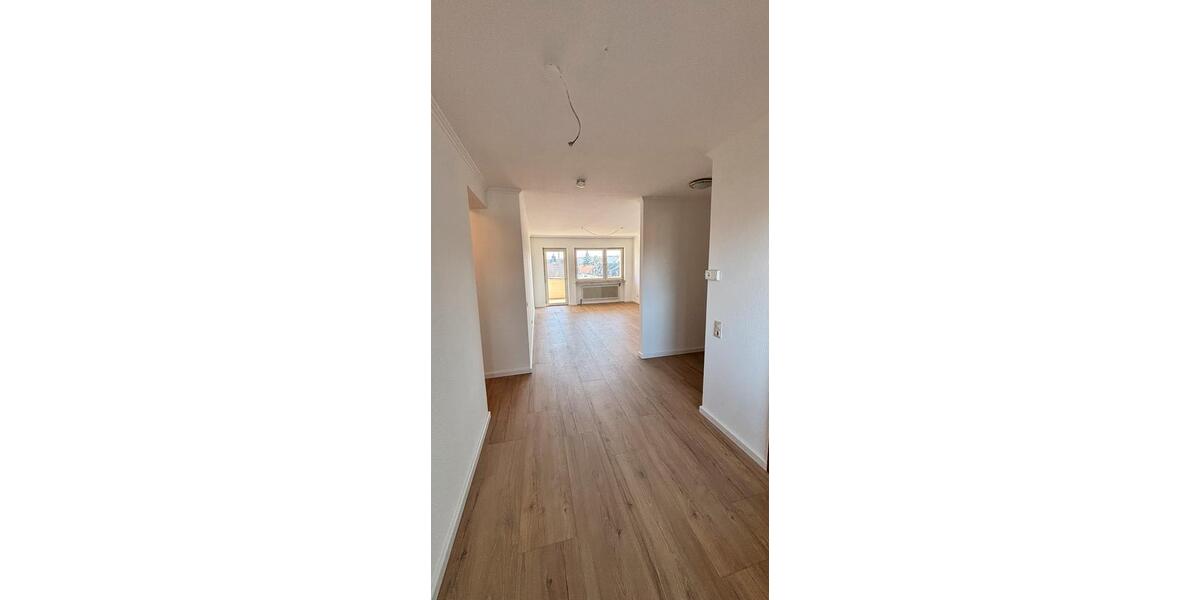Etagenwohnung Schwalbach - 3 Zimmer, 96 m&sup2;, 975&euro; | Angebot:25509753