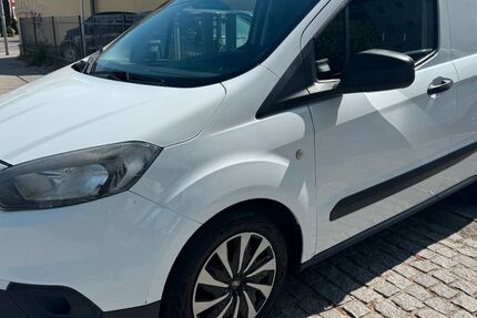 Ford Transit Courier 217.000 km 3.990 &euro; Berlin - Tempelhof 12107