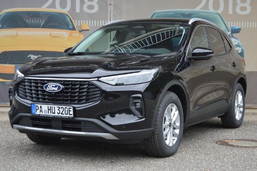Ford Kuga 4.000 km 36.990 € Pocking 94060