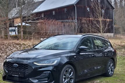 Ford Focus 27.164 km 21.989 &euro; Röslau 95195