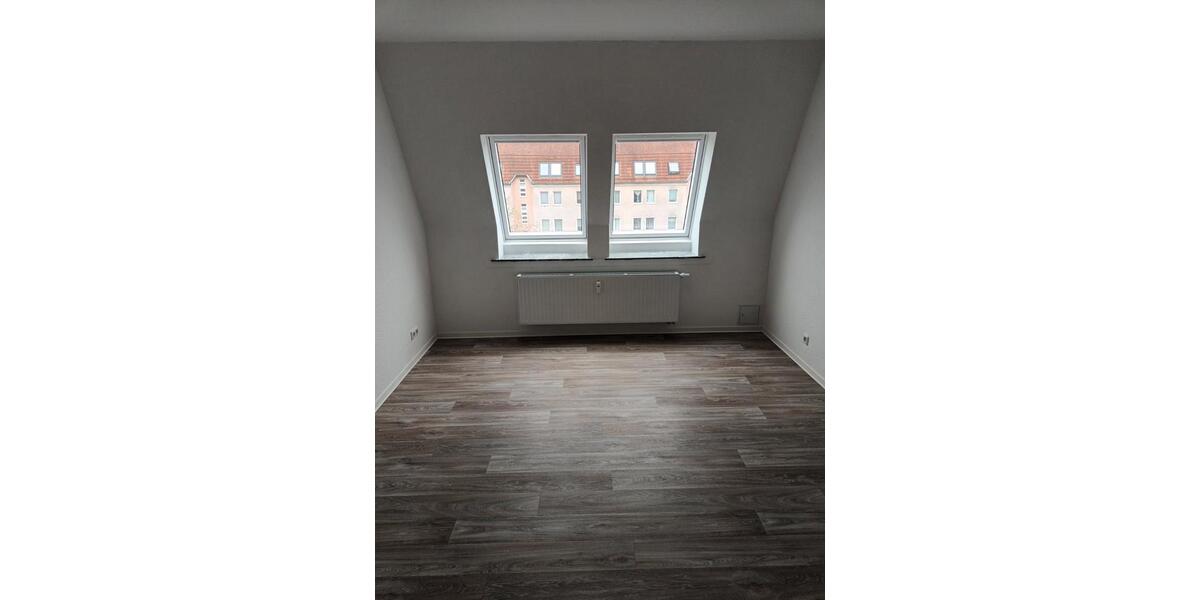 Dachgeschoßwohnung Rathenow - 3 Zimmer, 71 m&sup2;, 391&euro; | Angebot:26335180