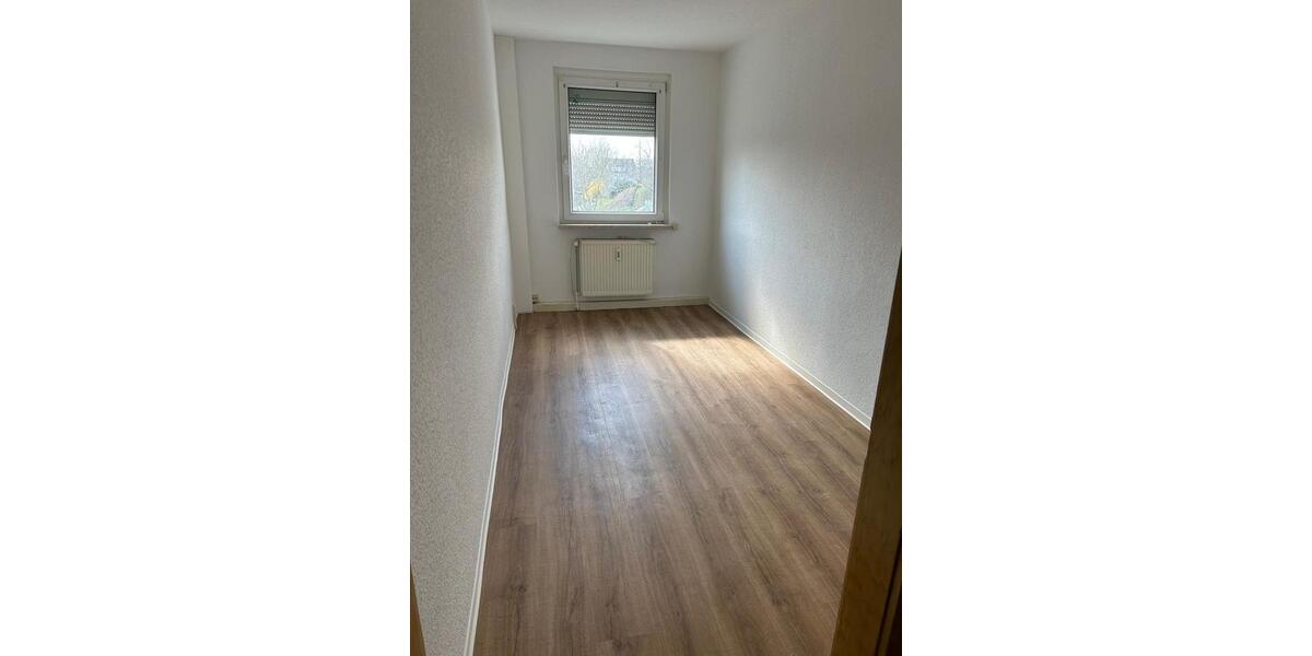 Etagenwohnung Teutschenthal - 3 Zimmer, 60 m&sup2;, 300&euro; | Angebot:24525445