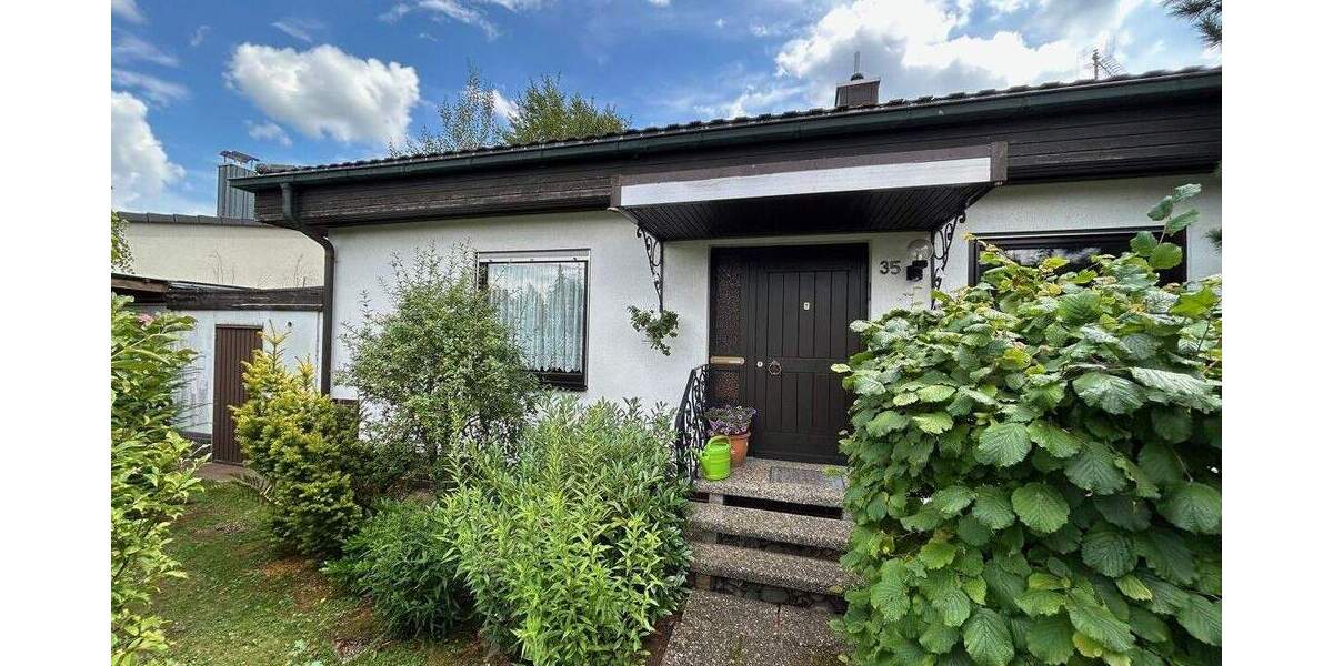 Einfamilienhaus mit Garage und Einbauküche im Bungalowstil 4 zimmer