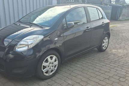 Toyota Yaris 212.350 km 2.380 &euro; Neumünster 24539
