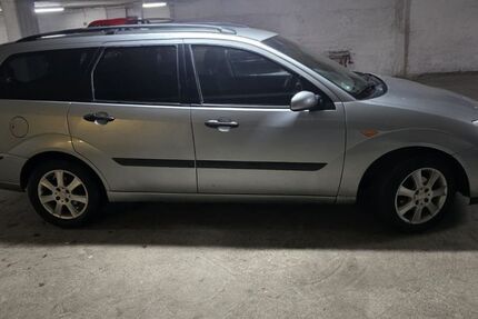 Ford Focus 272.175 km 1.750 &euro; Köln 50769