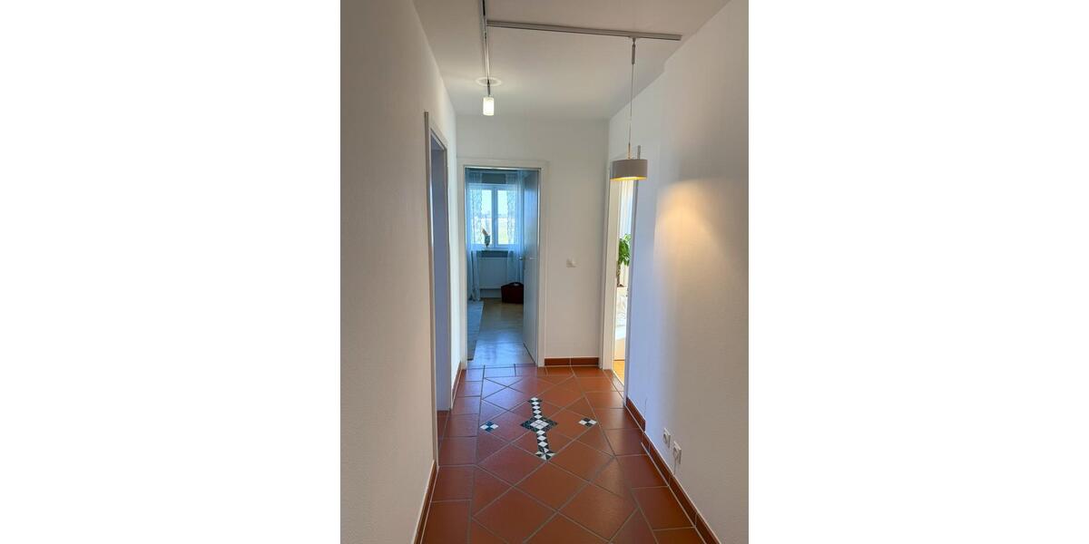Dachgeschoßwohnung Erding - 3 Zimmer, 68 m&sup2;, 1.400&euro; | Angebot:24829077
