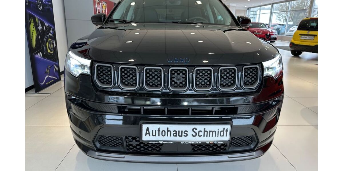 Jeep Compass 14.150 km 33.990 &euro; Dautphetal 35232