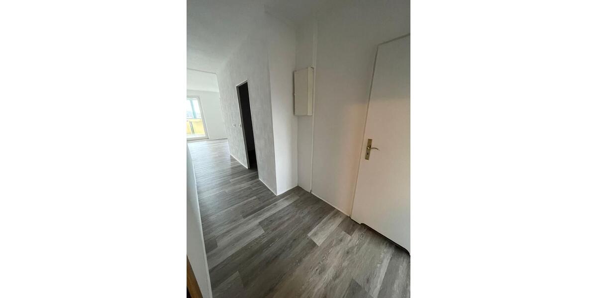 Etagenwohnung Seebach - 3 Zimmer, 62 m&sup2;, 365&euro; | Angebot:25083878