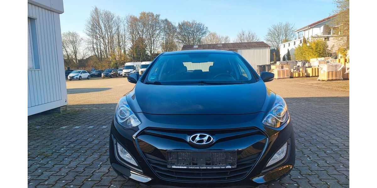 Hyundai i30 94.300 km 8.900 &euro; Senden/Bösensell 48308