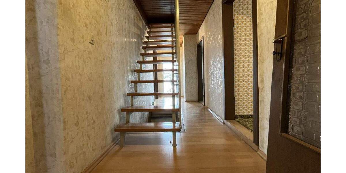 Einfamilienhaus Burgthann - 7 Zimmer, 143 m&sup2;, 319.000&euro; | Angebot:25563297