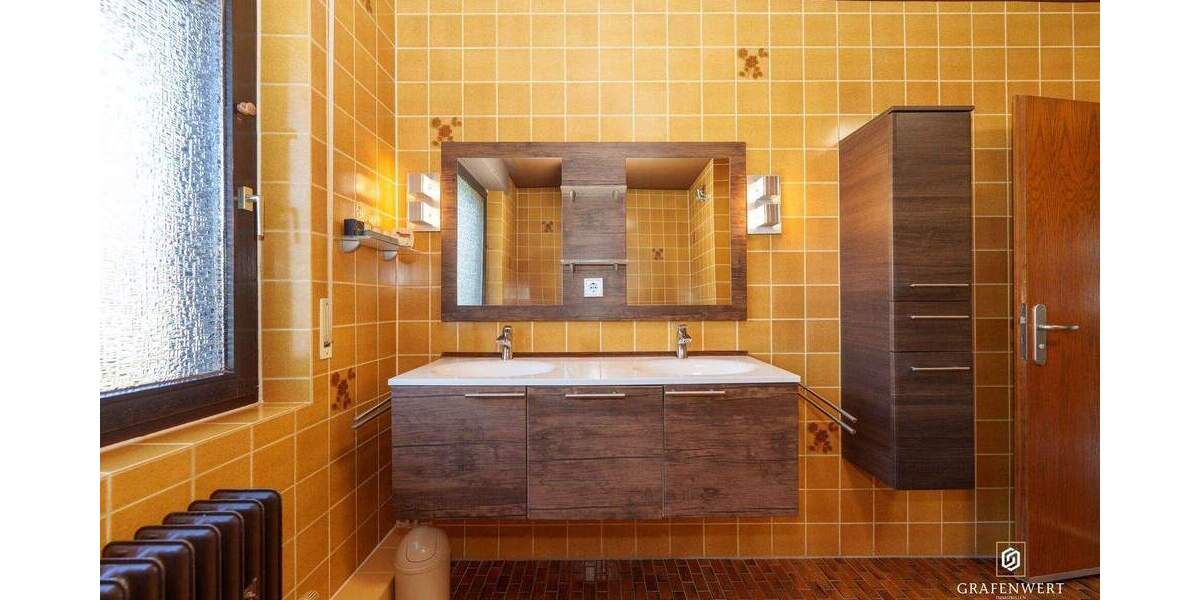 Mehrfamilienhaus, Wohnhaus Krefeld / Fischeln Fischeln - 5 Zimmer, 150 m&sup2;, 499.000&euro; | Angebot:25474041