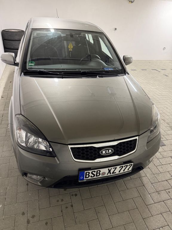 Kia Rio 112.000 km 4.250 € Osnabrück 49086