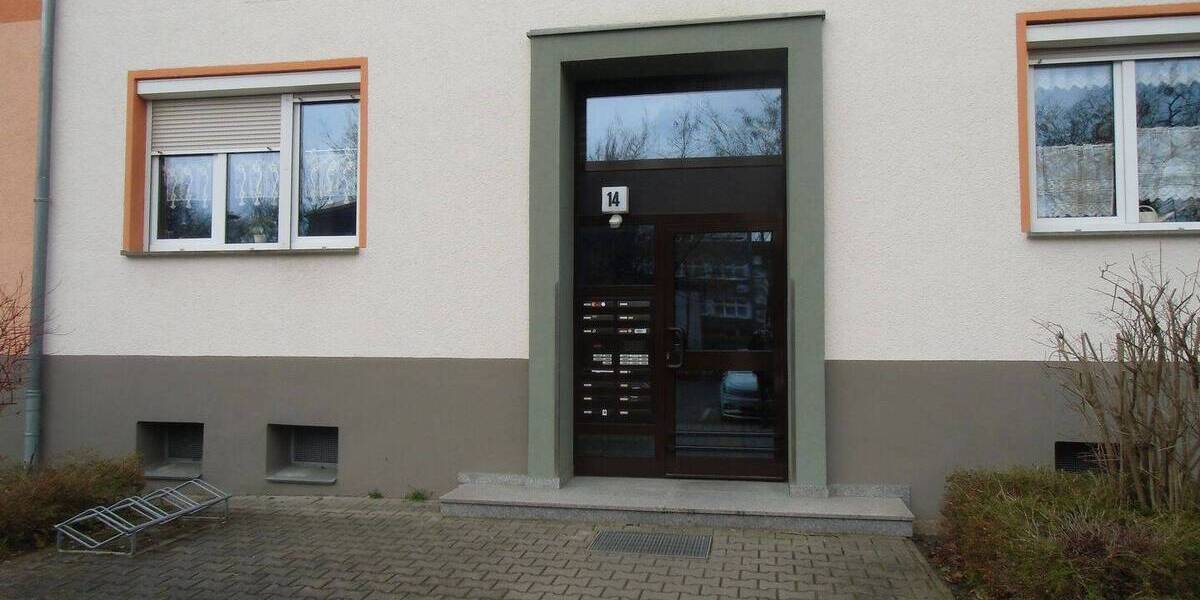 Etagenwohnung Hoyerswerda - 3 Zimmer, 77 m&sup2;, 79.000&euro; | Angebot:25986169