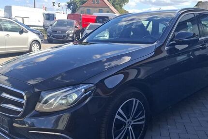 Mercedes E 220