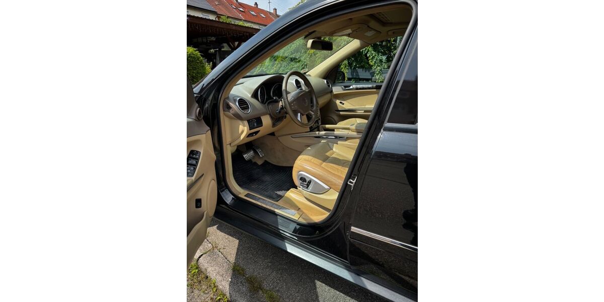 Mercedes-Benz ML 320 300.000 km 9.000 &euro; Aldingen 78554