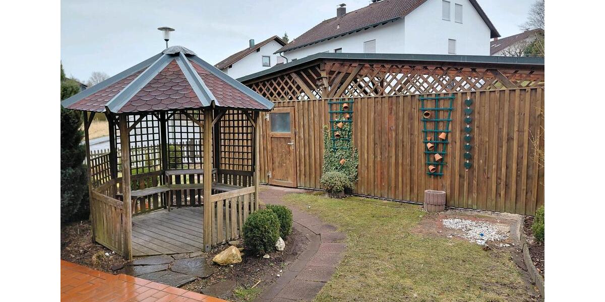 Einfamilienhaus Roding - 10 Zimmer, 180 m&sup2;, 1.300&euro; | Angebot:25126418