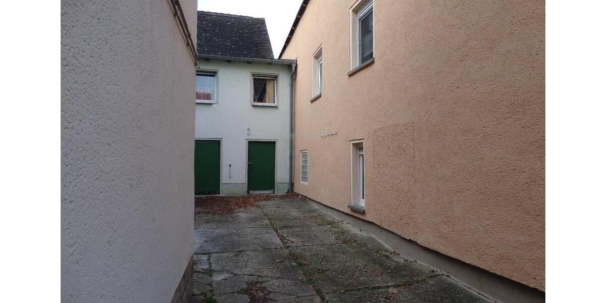 Mehrfamilienhaus, Wohnhaus Weißenfels - 10 Zimmer, 226 m&sup2;, 210.000&euro; | Angebot:26680464