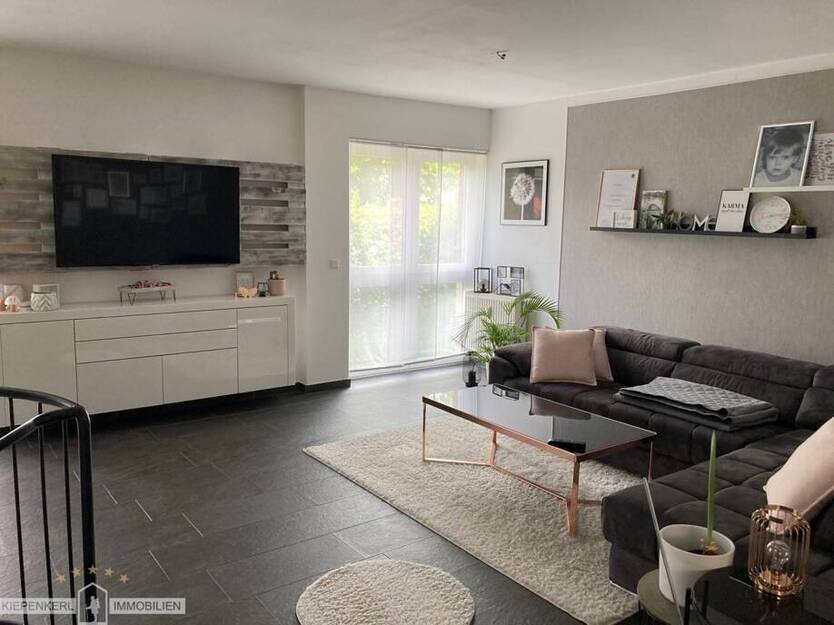 2-Zimmer-Wohnung mit 2 Bädern, Terrasse, Kfz-Stellplatz