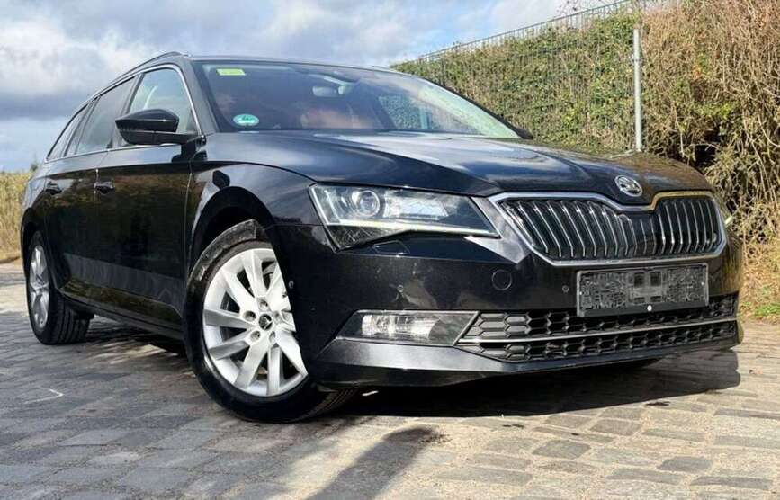Skoda Superb 125.839 km 16.999 € Berlin 12099