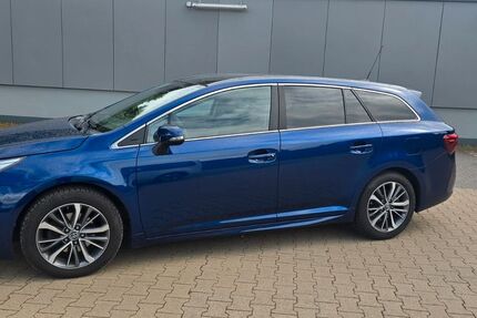 Toyota Avensis 115.000 km 12.990 &euro; Spenge 32139