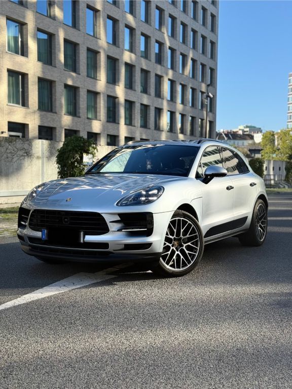 Porsche Macan 31.000 km 57.900 € Berlin 10779