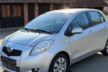 Toyota Yaris 263.000 km 2.200 &euro; Gandesbergen 27324