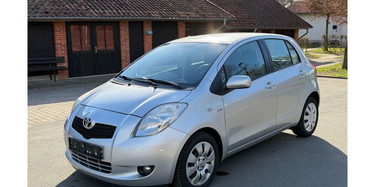 Toyota Yaris 263.000 km 2.200 &euro; Gandesbergen 27324