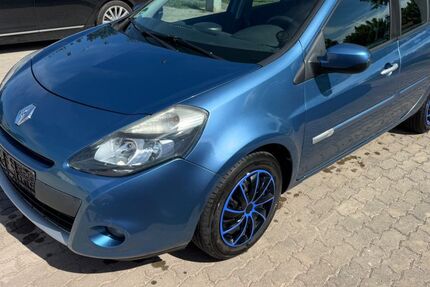 Renault Clio 166.000 km 2.650 &euro; Gotha 99867