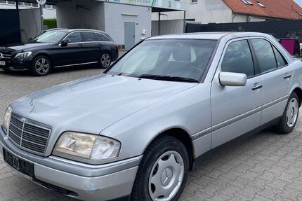 Mercedes-Benz C 180 75.000 km 5.250 &euro; Hilter a.T.W. 49176