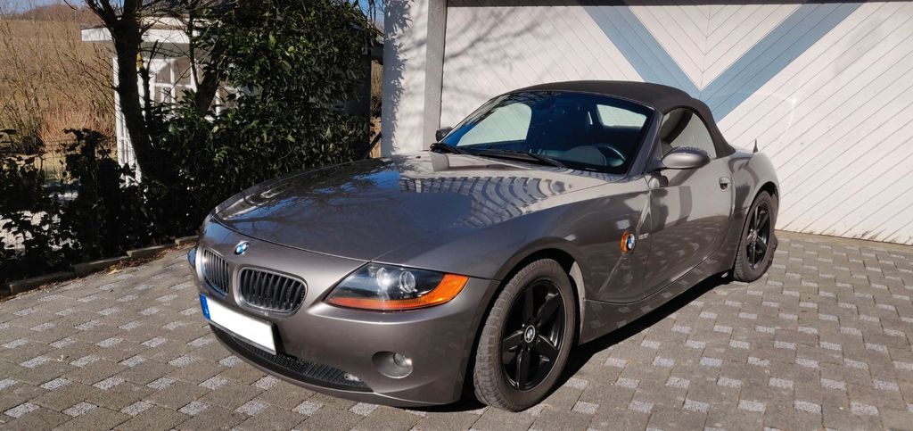 BMW Z4 162.000 km 8.999 &euro; Bad Homburg vor der Höhe 61352