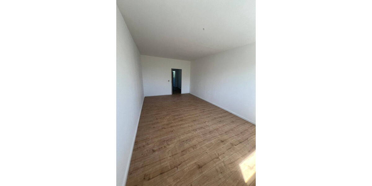 Etagenwohnung Neubrandenburg Datzeberg - 3 Zimmer, 69 m&sup2;, 650&euro; | Angebot:26434534