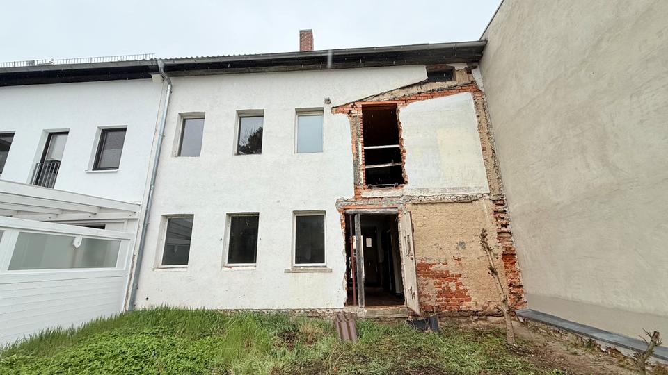 Reihenhaus Schmölln - 5 Zimmer, 160 m&sup2;, 98.000&euro; | Angebot:26798009