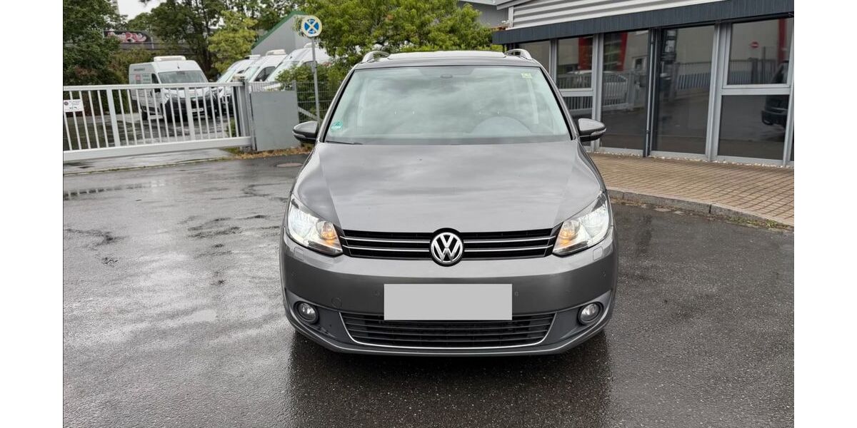 VW Touran 259.000 km 7.600 &euro; Nürnberg 90429