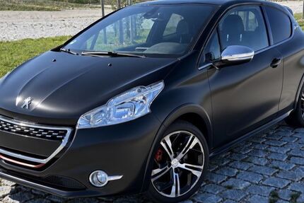 Peugeot 208 190.000 km 5.900 &euro; München 82178