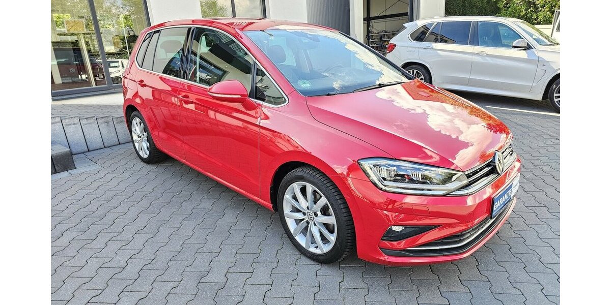 VW Golf Sportsvan 1.5 TSI Highline NAVI LED AHK ACC 128.150 km 16.990 &euro; Löhne 32584