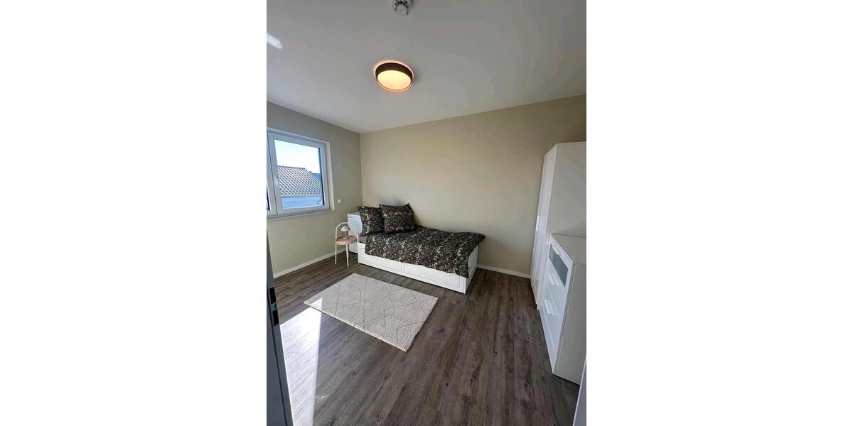 Etagenwohnung Müllrose - 6 Zimmer, 167 m&sup2;, 1.800&euro; | Angebot:26386768