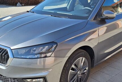 Skoda Fabia 3.872 km 18.900 &euro; Haarbach 94542