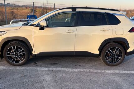 Toyota Corolla Cross 43.000 km 29.900 &euro; Gilching 82205