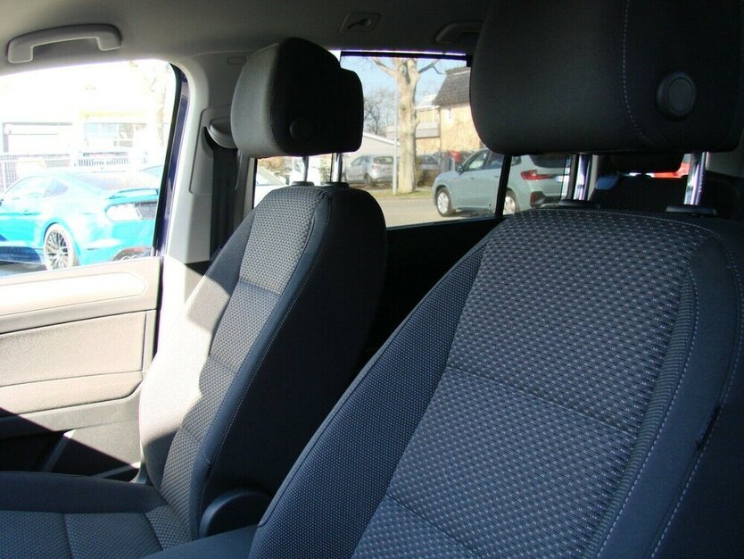 Touran 1.5TSI Comfortline 7-Sitzer ACC Standheizun
