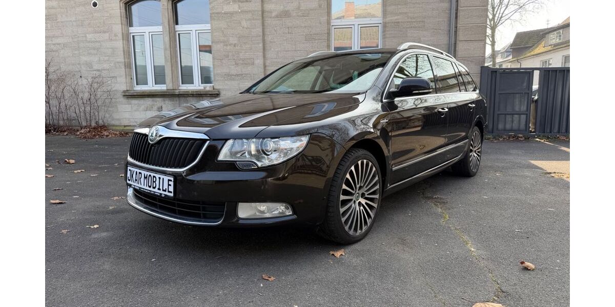 Skoda Superb 247.000 km 6.990 &euro; Lauda 97922
