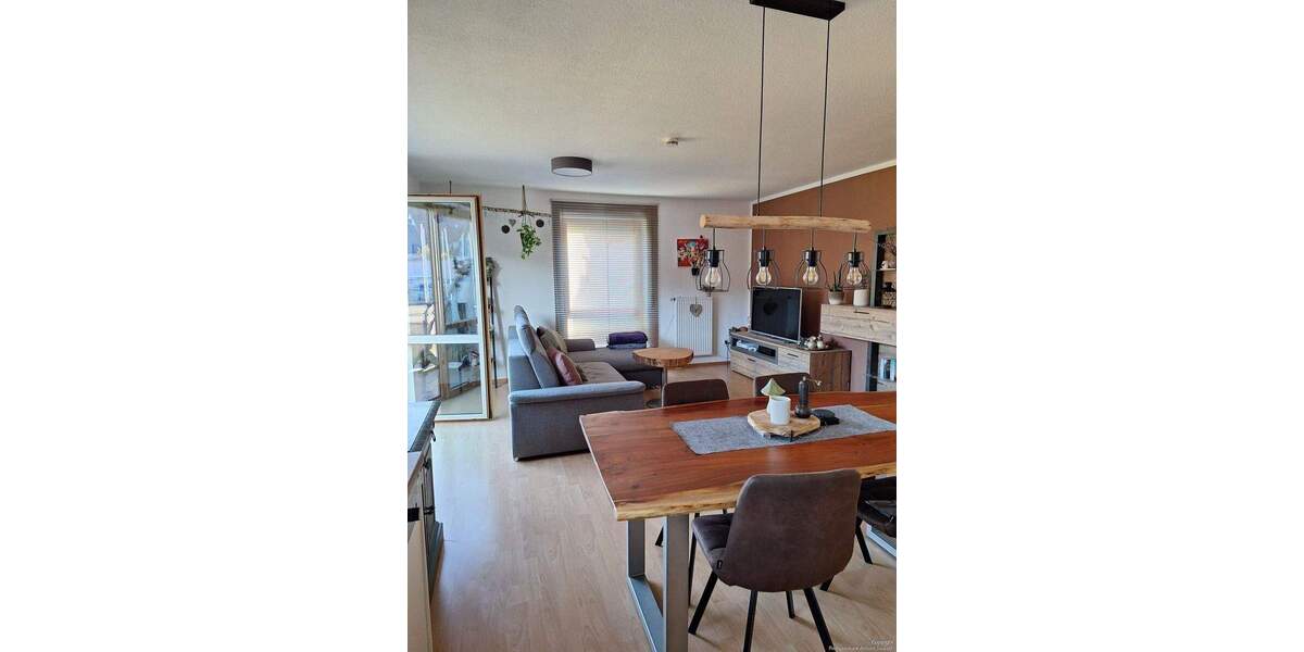 Helle 3-Zimmer-Wohnung mit Balkon in Obermässing 3 zimmer