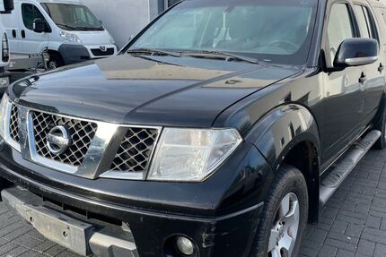 Nissan Navara 355.000 km 4.490 &euro; Düren 52351