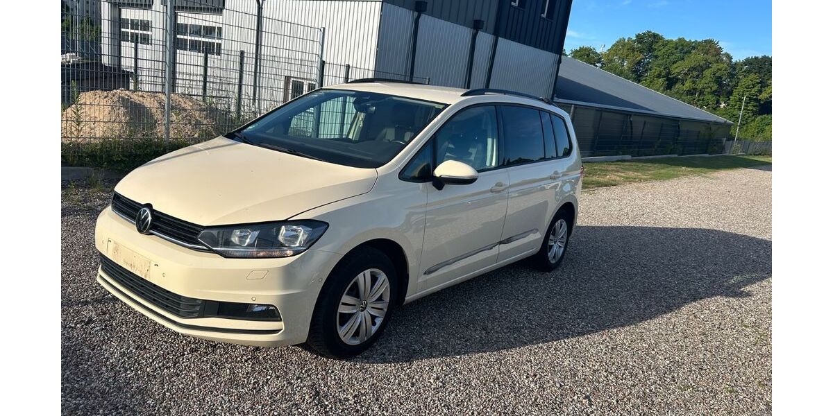 VW Touran 299.000 km 10.999 &euro; Ratzeburg bei Hamburg 23909