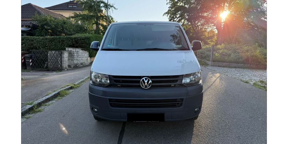 VW T5 Transporter 273.000 km 7.900 &euro; Augsburg 86156