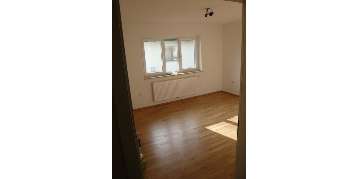 Einfamilienhaus Prosselsheim - 6 Zimmer, 98 m&sup2;, 1.000&euro; | Angebot:25419692