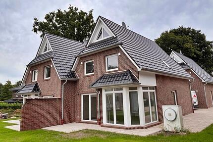 Neubau-Erstbezug: Moderne Doppelhaushälfte mit Einbauküche im Herzen von Friesoythe! 4 zimmer