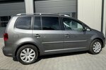 VW Touran Highline / Navi / 7 Sitze / Klima / AHK 256.000 km 7.900 € Mönchengladbach 41066