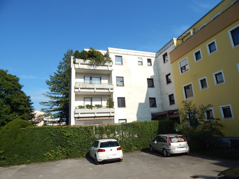Ainring ruhige 2 Zi-Eigentumswohnung mit KFZ Stellplatz und opt. Tiefgaragenplatz - provisionsfrei