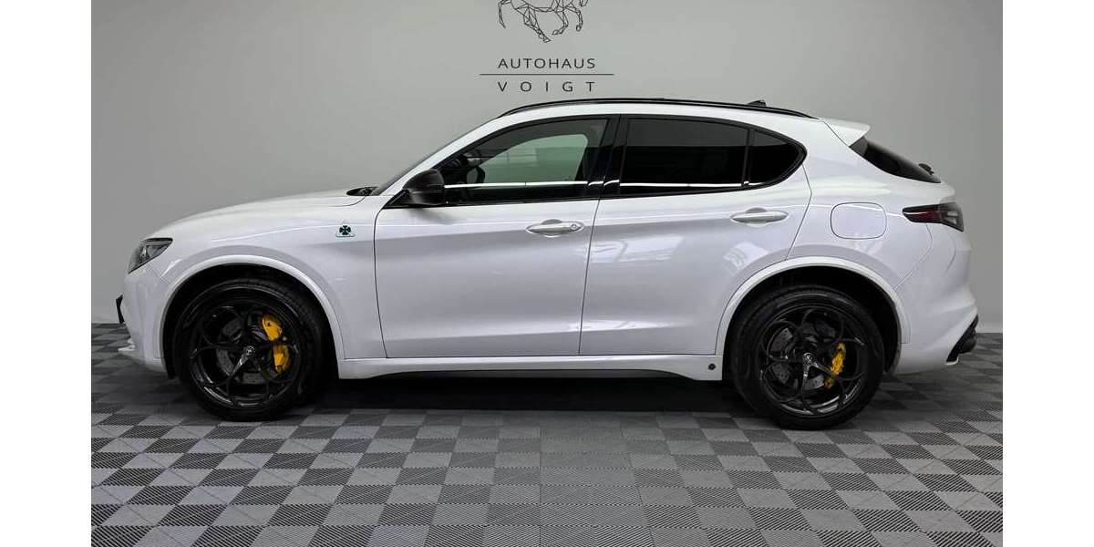 Alfa Romeo Stelvio 67.000 km 54.900 &euro; Radevormwald 42477